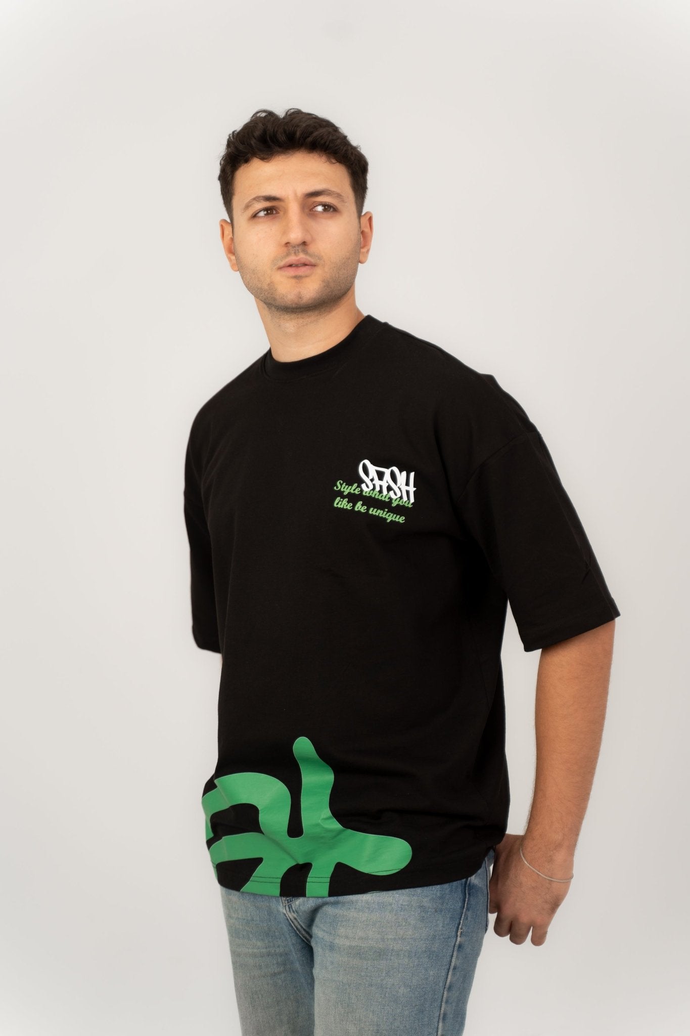 Green grafitii | Oversized T-Shirt by Sash - Clothing
