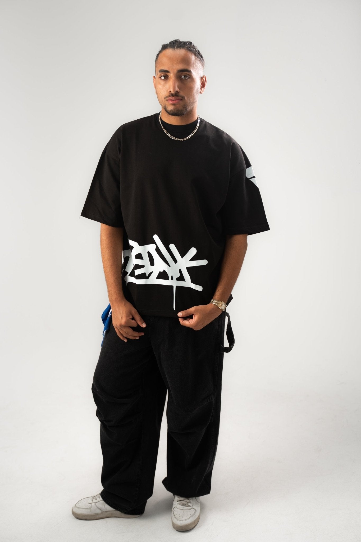 Grafitii black | by Sash - Clothing