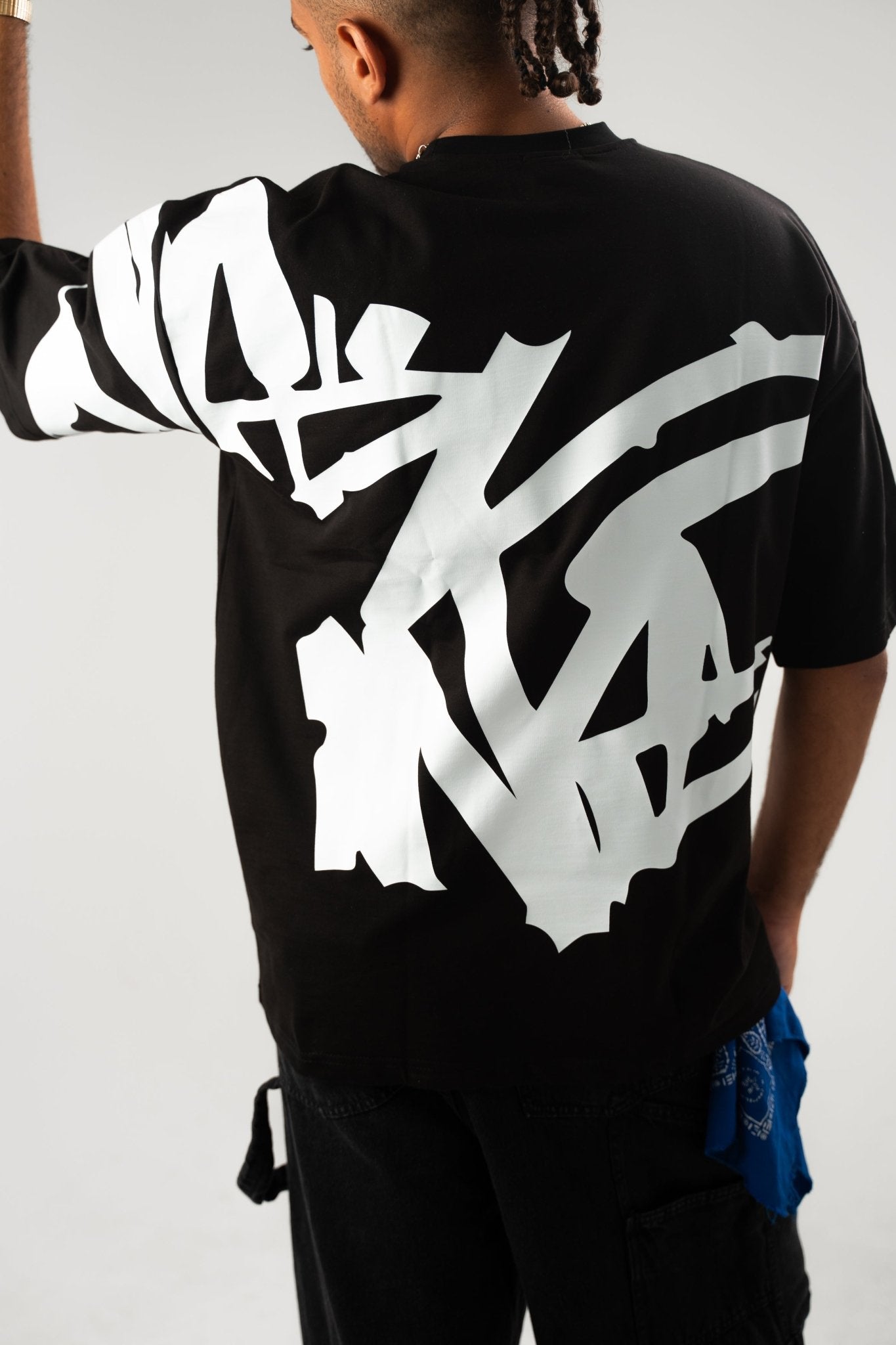 Grafitii black | by Sash - Clothing