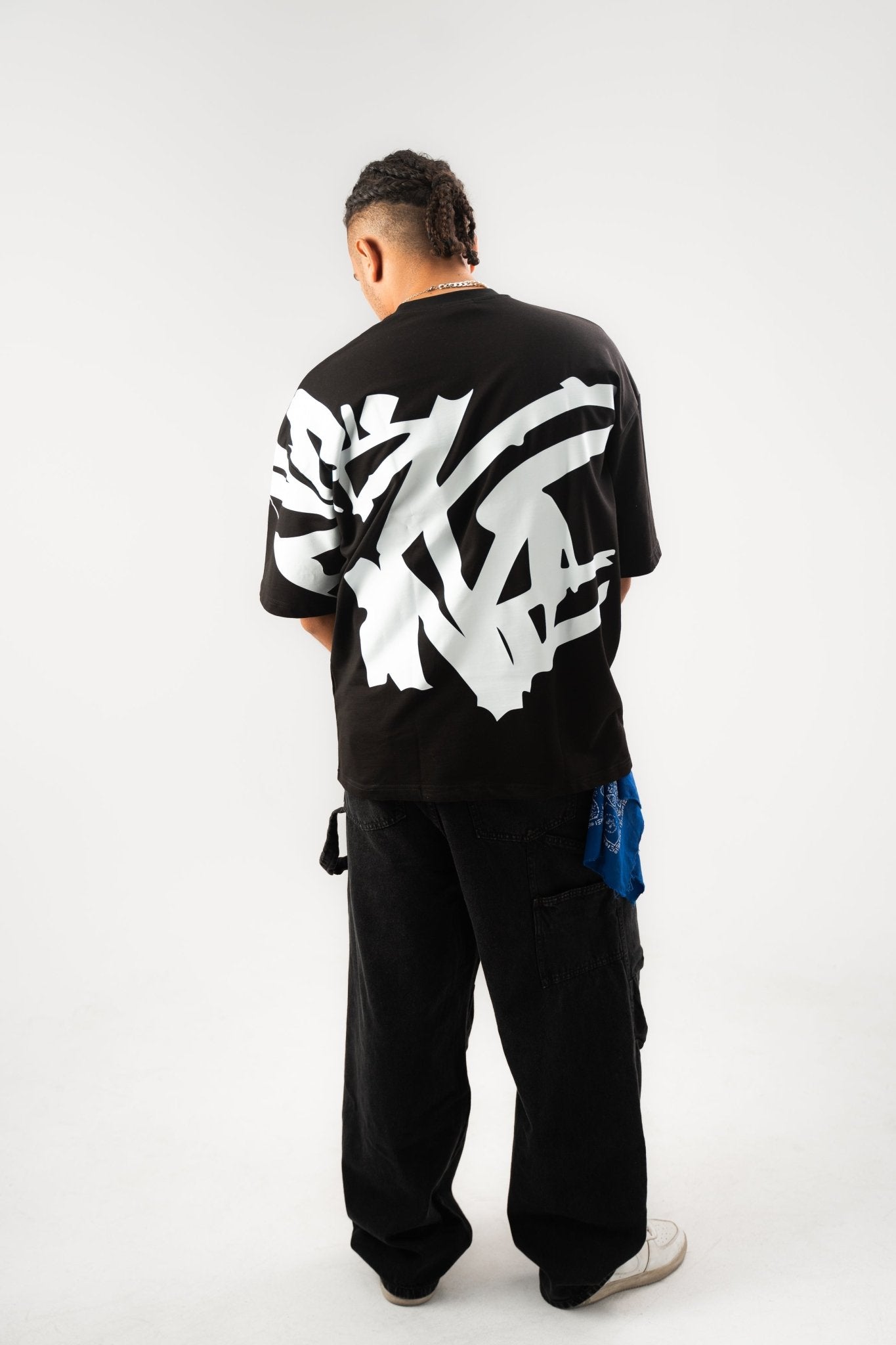 Grafitii black | by Sash - Clothing